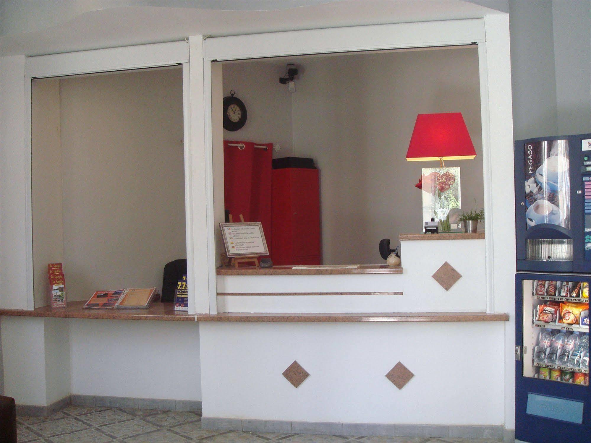Au Royal Hotel Carcassonne Dış mekan fotoğraf
